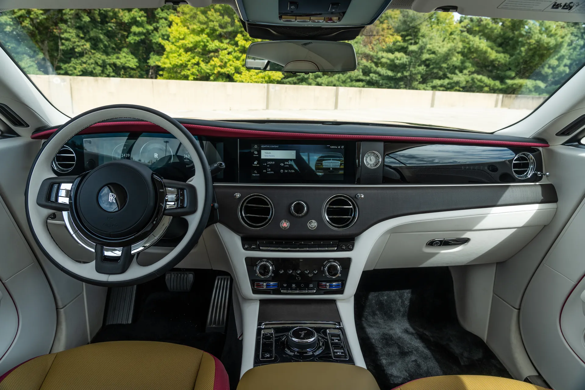 2024_Rolls_Royce_Ghost_035.jpg Rolls Royce Spectre